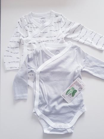 Baby Club - Lot de 2 bodies croisés - Mixte - Coton bio - Neuf avec étiquette !