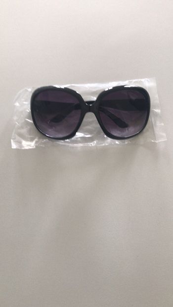 belle paire de lunettes de soleil