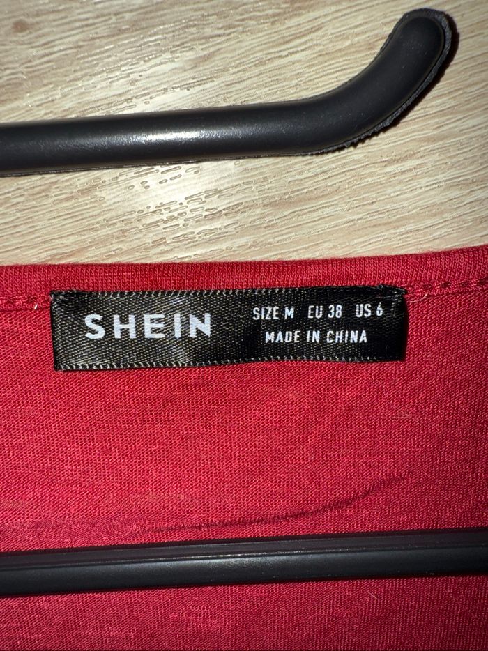 T-shirt femme col V Shein bordeaux - Taille 38 - Très bon état - photo numéro 2