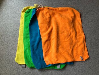 Lot de 4 serviettes microfibre (1€)