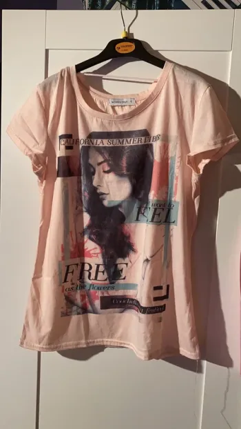 t-shirt rose