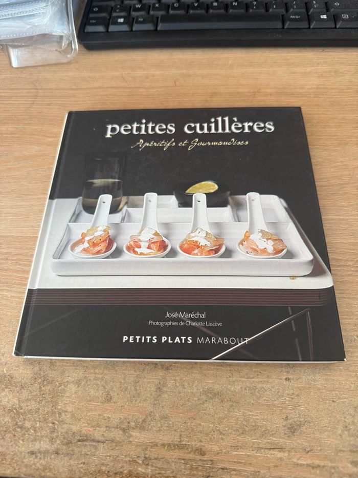 Livre «Petites cuillères Apéritifs et Gourmandises»