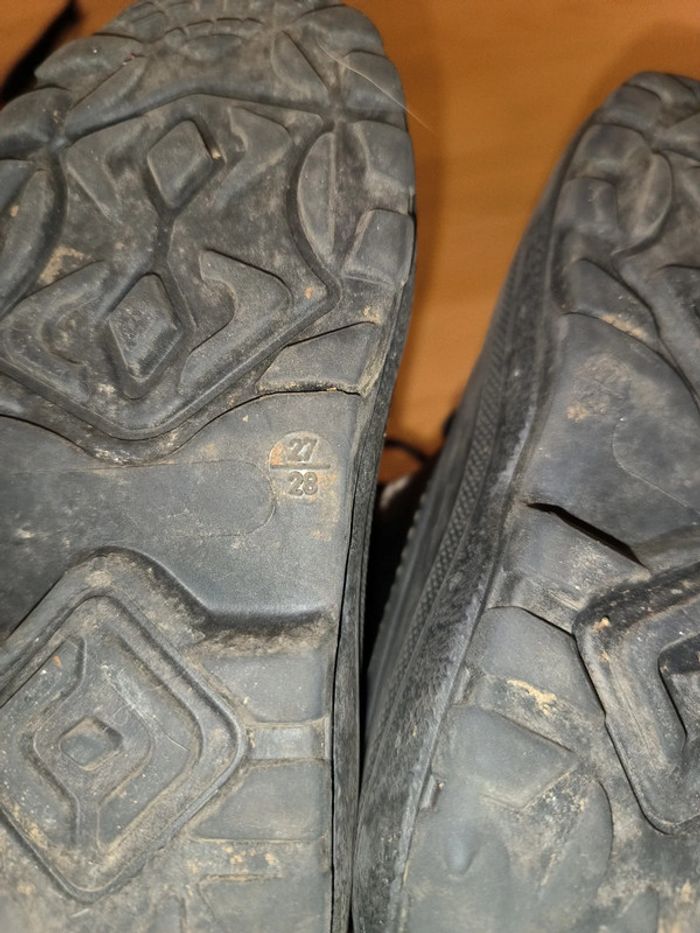 Bottes d'hiver enfant pointure 27-28 - photo numéro 4