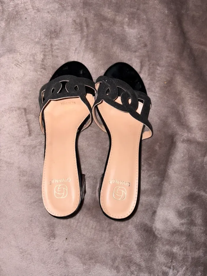 Mules à talon femme taille 36 noir en très bon état. Givana. - photo numéro 4