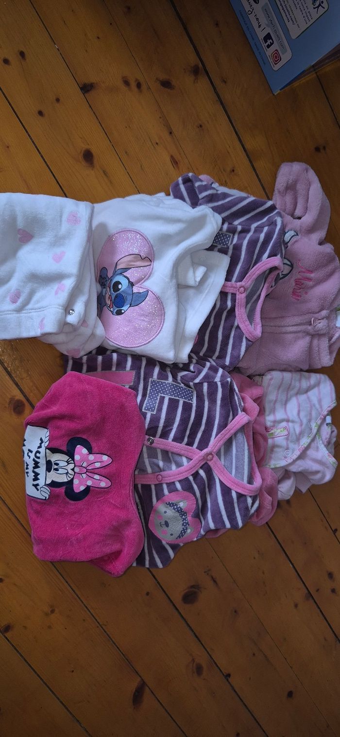 Vend carton vêtement fille 6 mois - photo numéro 4