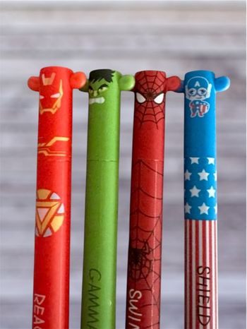 Lot de 4 stylos effaçables Marvel Neuf 