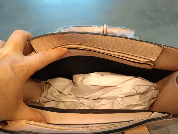 Vend sac a main Rodier neuf avec étiquette. - photo numéro 10