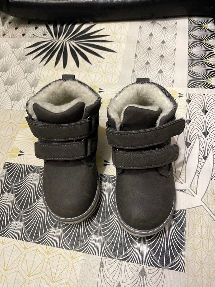 Chaussures montantes pointure 21