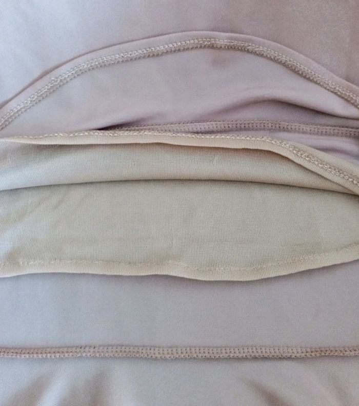 Robe mi-longue moutarde paillettes l'onkel taille s très bon état - photo numéro 8
