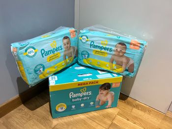 Couches Pampers taille 3