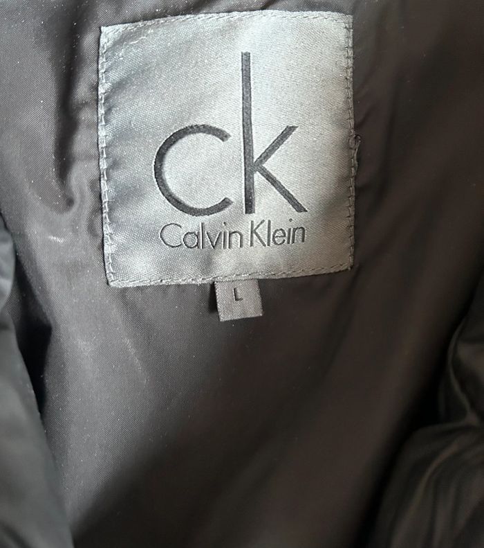 Magnifique doudoune Calvin Klein Très chaude et agréable Taille L - photo numéro 5