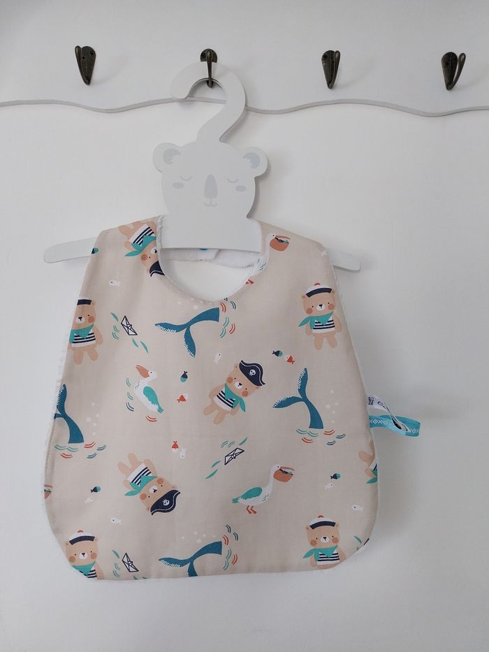 Bavoir 9 mois/2 ans