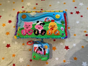 Lot livre et tableau musical La ferme des animaux Fisher Price