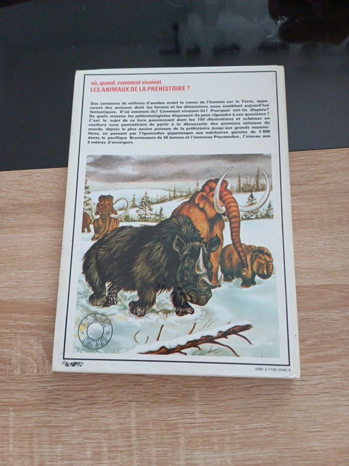 Livre les animaux de la préhistoire - photo numéro 2