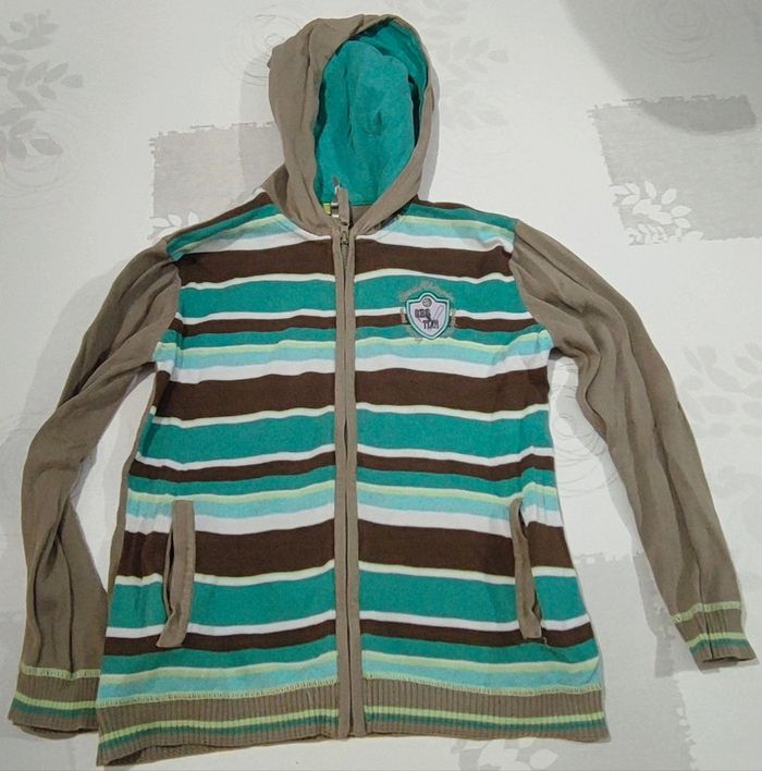 Gilet zippé T : 8 ans