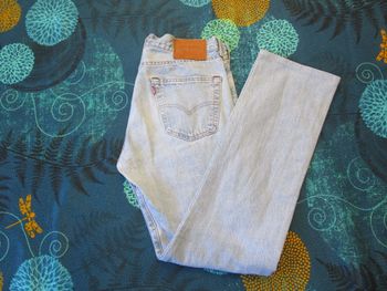 Jean Levi’s 501 Premium coupe régular droite homme Taille 40 W30 L34 Bleu clair délavé (J235)