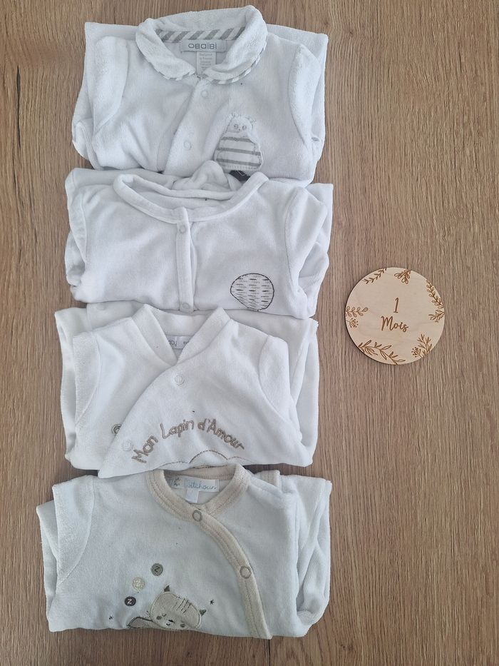 4 Pyjamas en velour