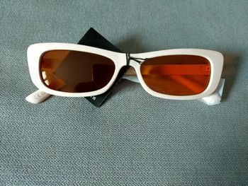 Lunettes de soleil femme beige – verres orange UV400 – style rétro