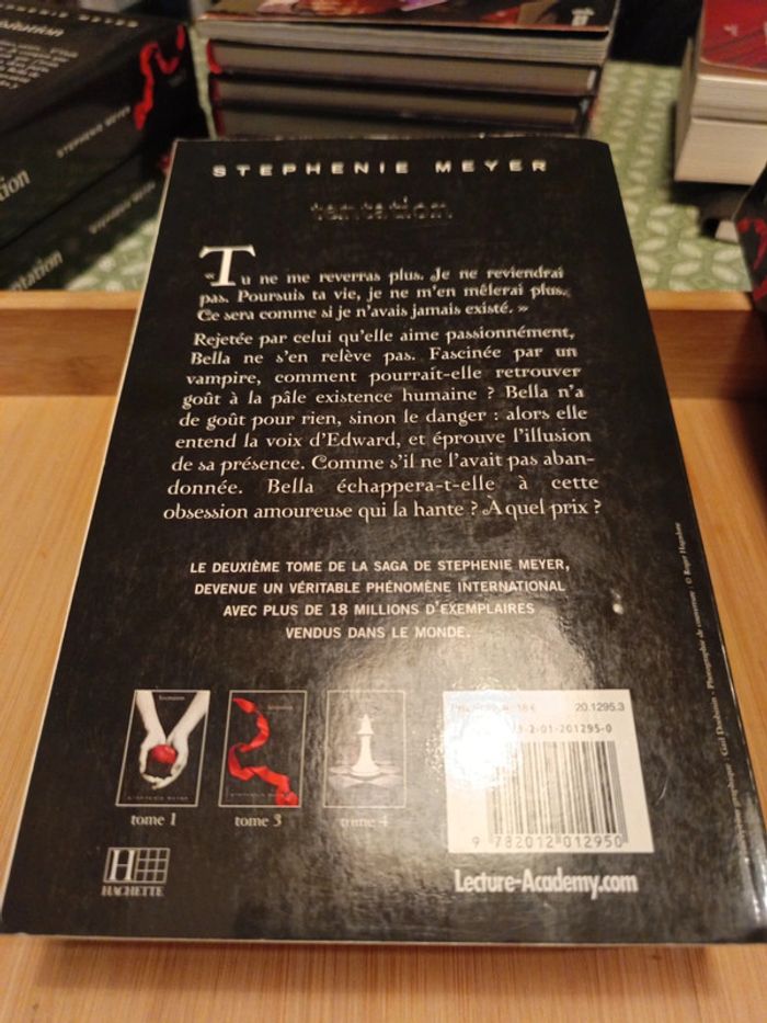 Livre Twilight chapitre 2&3 en bon état - photo numéro 5