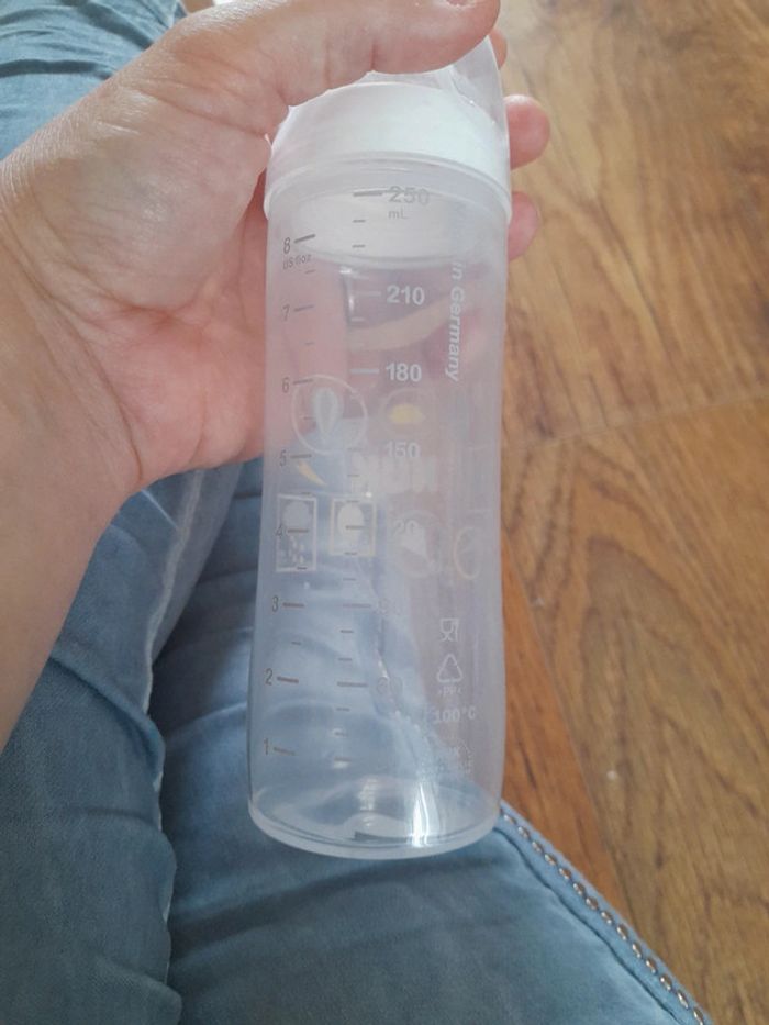 Biberon NUK anti colique 250ml - photo numéro 2