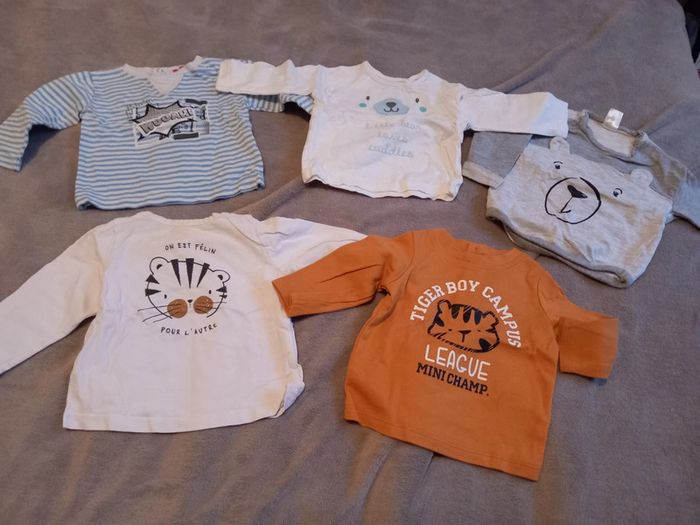 T-Shirts Manches Longues Taille 6 mois