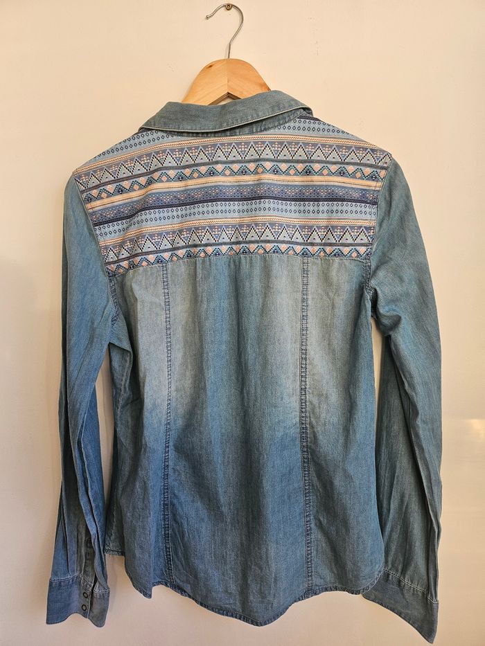 Très belle chemise Tissaia motifs Aztek taille 40 - photo numéro 2