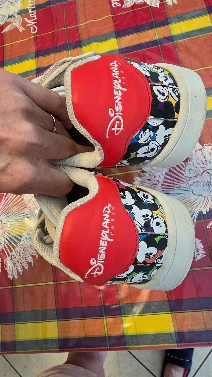 ⚘️ superbes baskets unisex pointure 36 disneylandparis ⚘️ - photo numéro 4