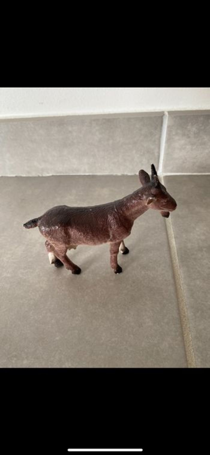 Figurine Chèvre 🐐 ou bouc - photo numéro 3