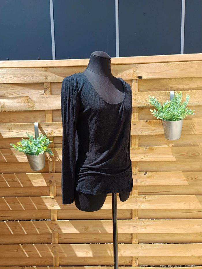 T-shirt noir et argenté dos brodé taille 42 - photo numéro 3