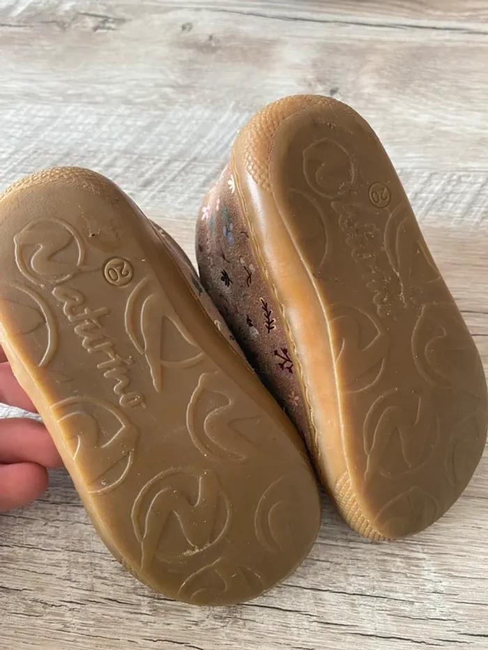 Chaussures bébé Naturino taille 20 – nubuck fleuri à scratch - photo numéro 9