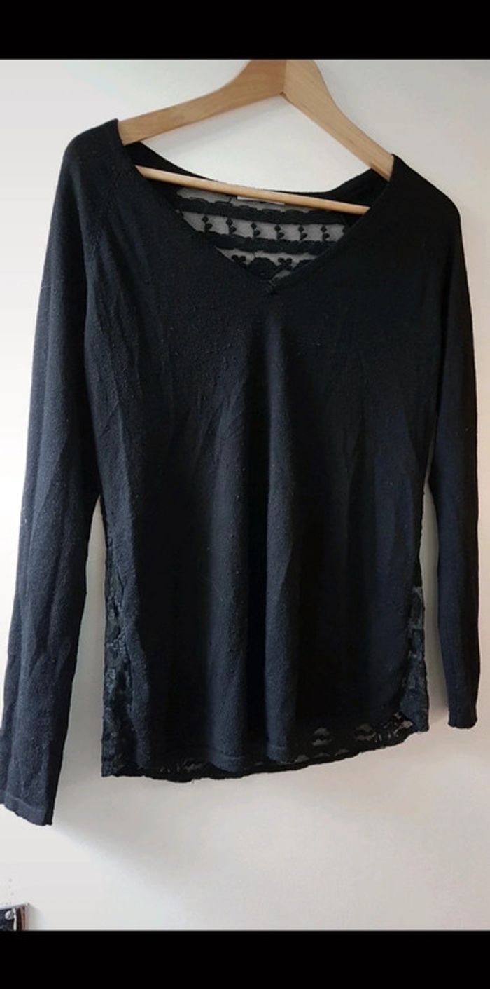 Pull noir col V taille 36 - photo numéro 3