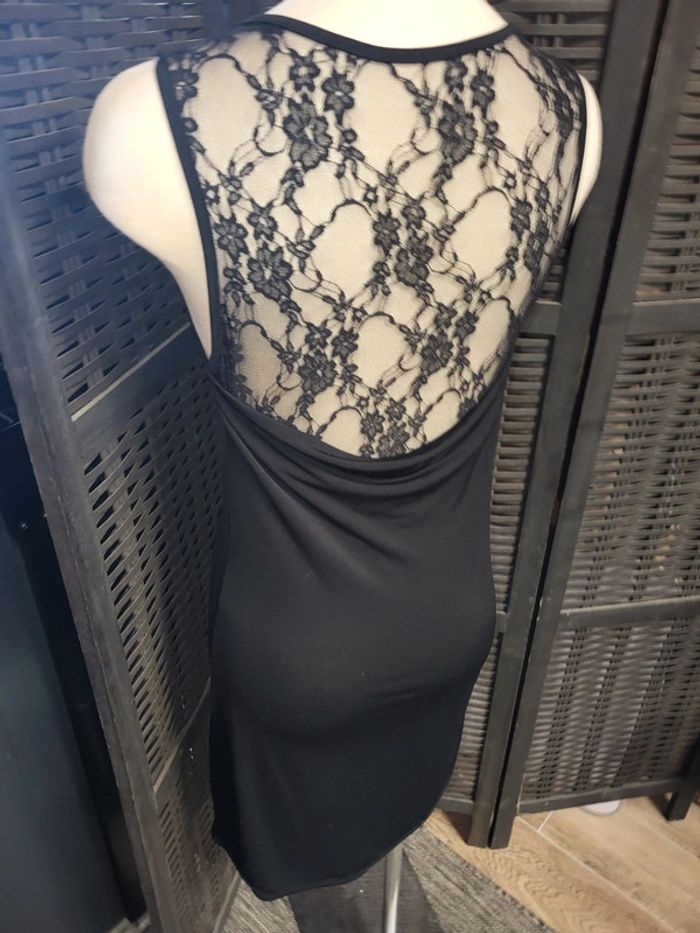 Robe dos en dentelle 36/38