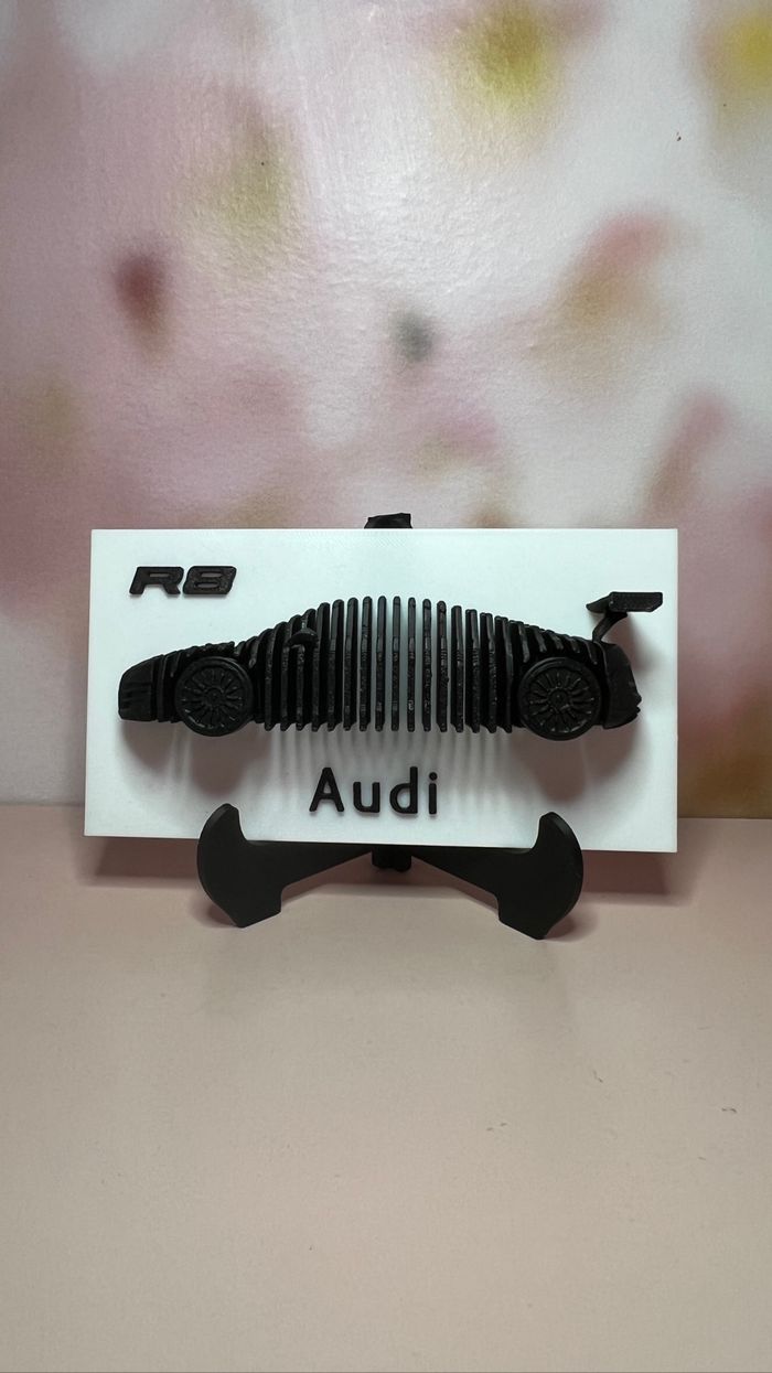 Sculpture Audi R8