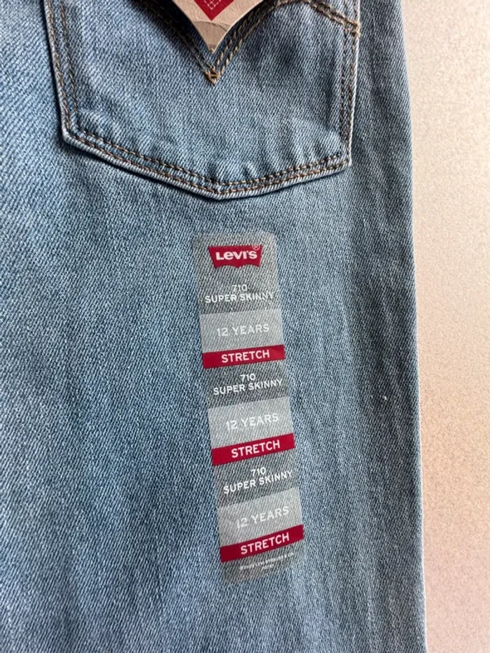 Jean skinny Lévis 710 12 ans neuf - photo numéro 6