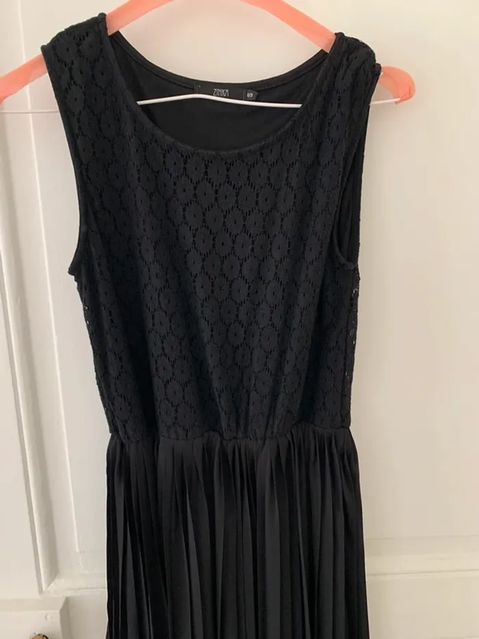 Robe longue noire plissée t.36 neuve - photo numéro 2