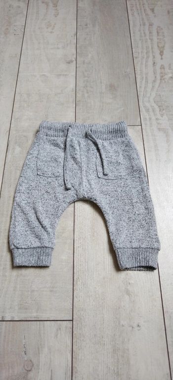 Pantalon gris Kiabi T3M
