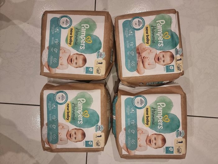 Pampers taille 0 lot de 4