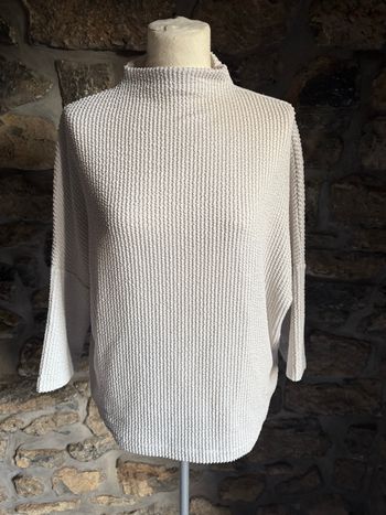 Pull blanc côtelé manches 3/4
