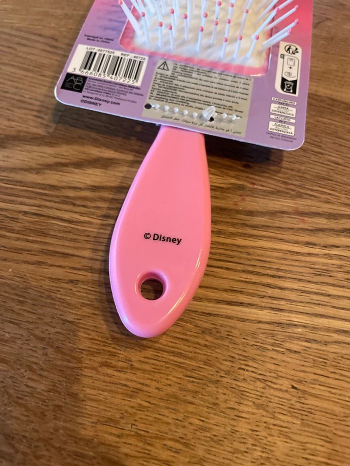 Idée cadeau 🎁 Brosse à cheveux Neuve Disney Villains Ursula dans la petite sirène - photo numéro 3