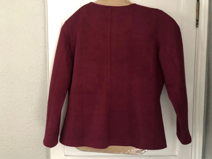 AN25-Veste fantaisie (entre le bordeaux et lie de vin) T 46-48 portée 1 soirée - photo numéro 2