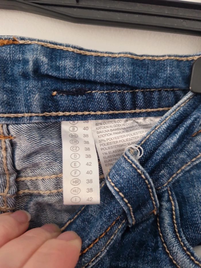 Short bermuda femme jean taille 40 TBE yessica - photo numéro 3