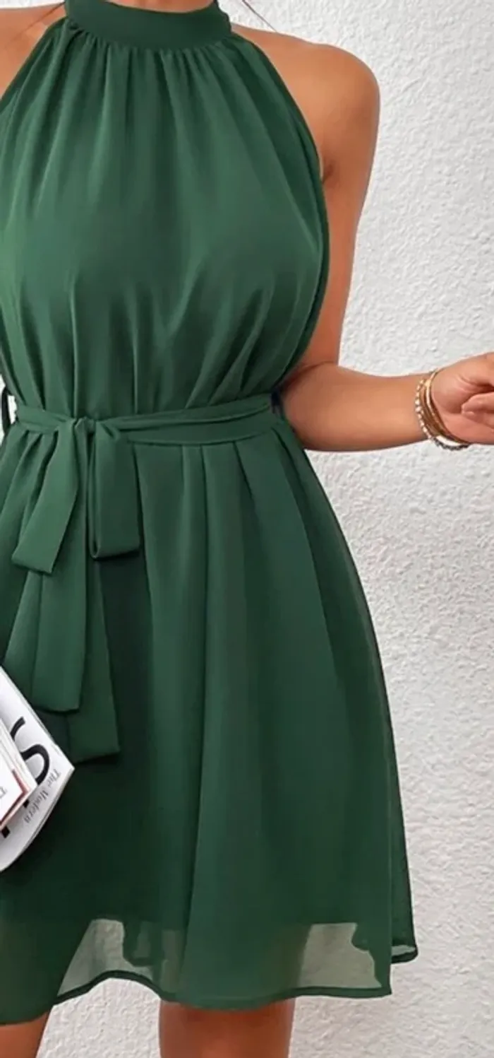 Robe ras de cou vert sapin - photo numéro 2