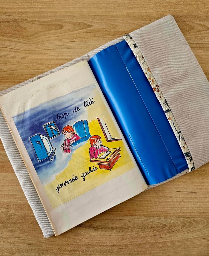 Protege carnet de santé Fleur - photo numéro 5