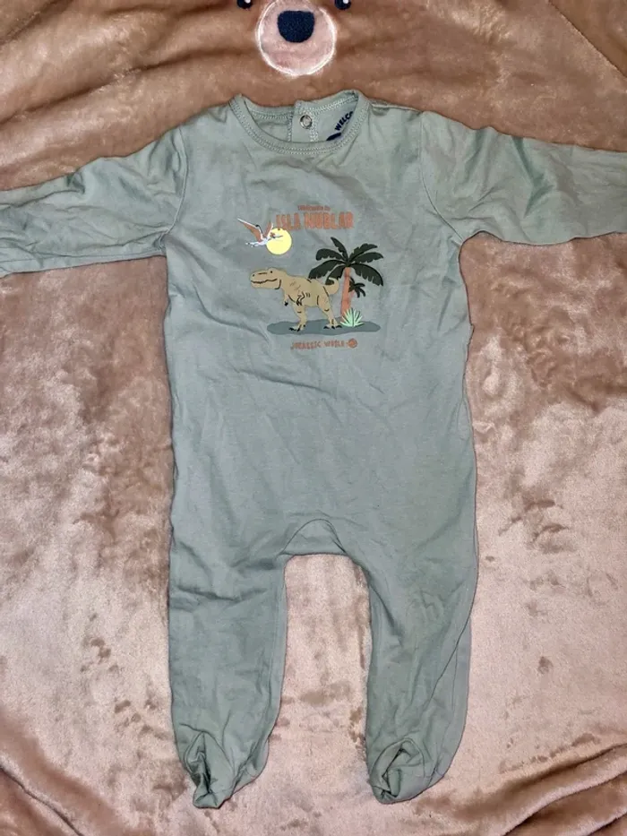 Pyjama dinosaure - photo numéro 3