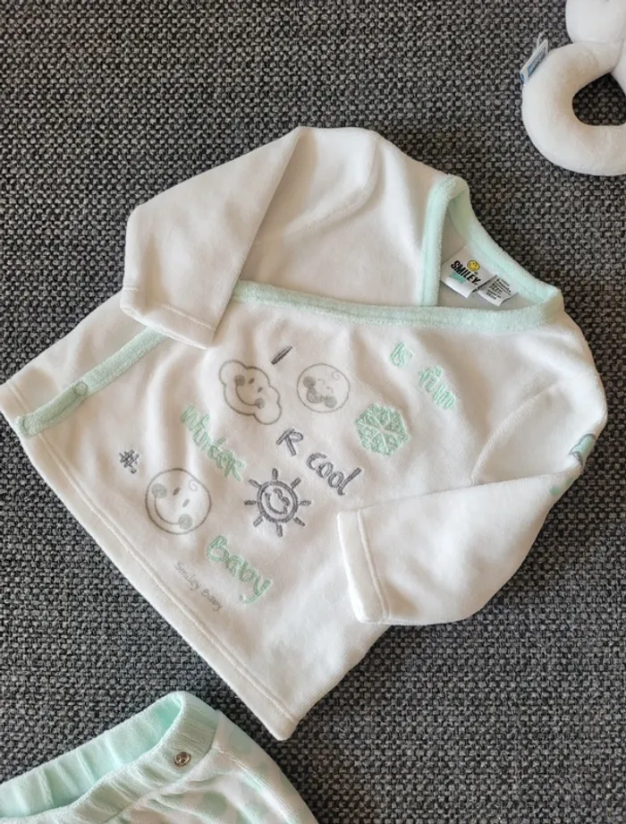 Pyjama velours 2 pièces 3 mois - photo numéro 2