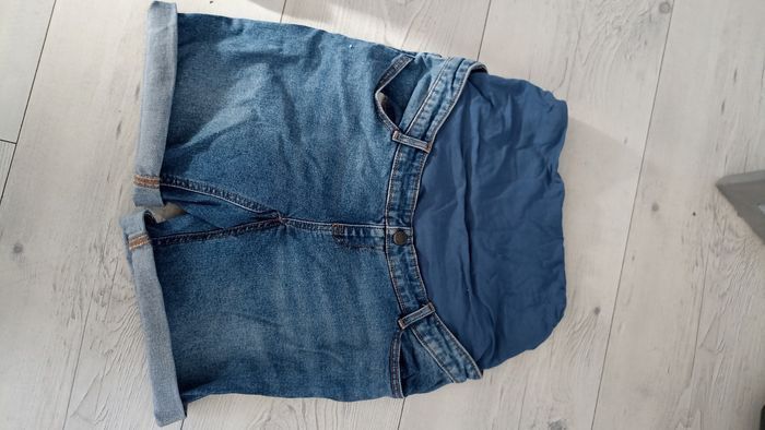 Jupes et shorts en jean,hauts de grossesse - photo numéro 3