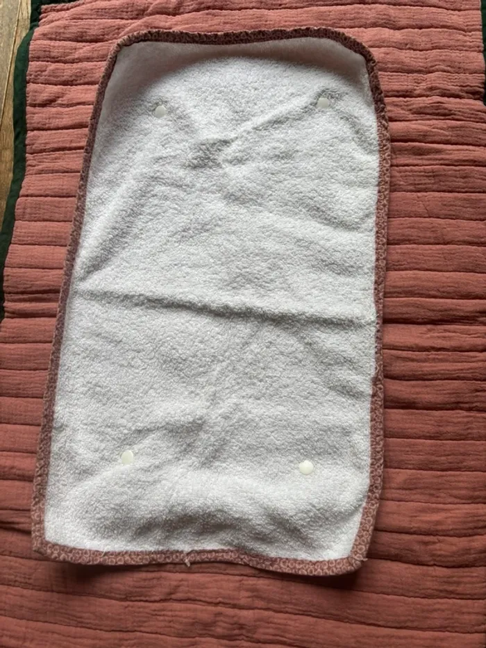 Tapis à langer nomade et serviette de rechange parfait état fait main - photo numéro 3