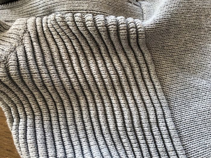 Pull gris Kiabi 12 ans - photo numéro 3