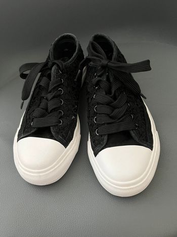 Baskets liberto dentelles 37