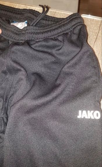Pantalon jogging jako 12 ans très bon état 